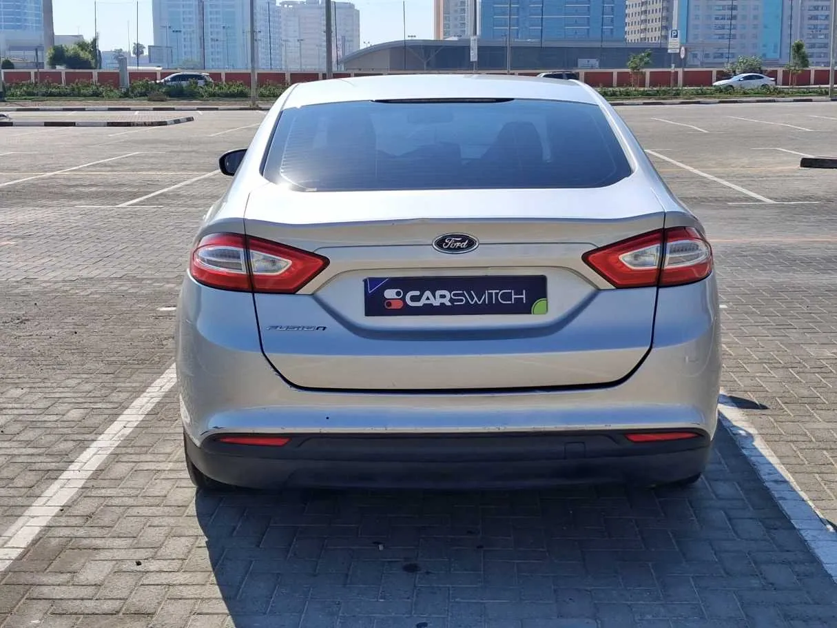 Car image 6