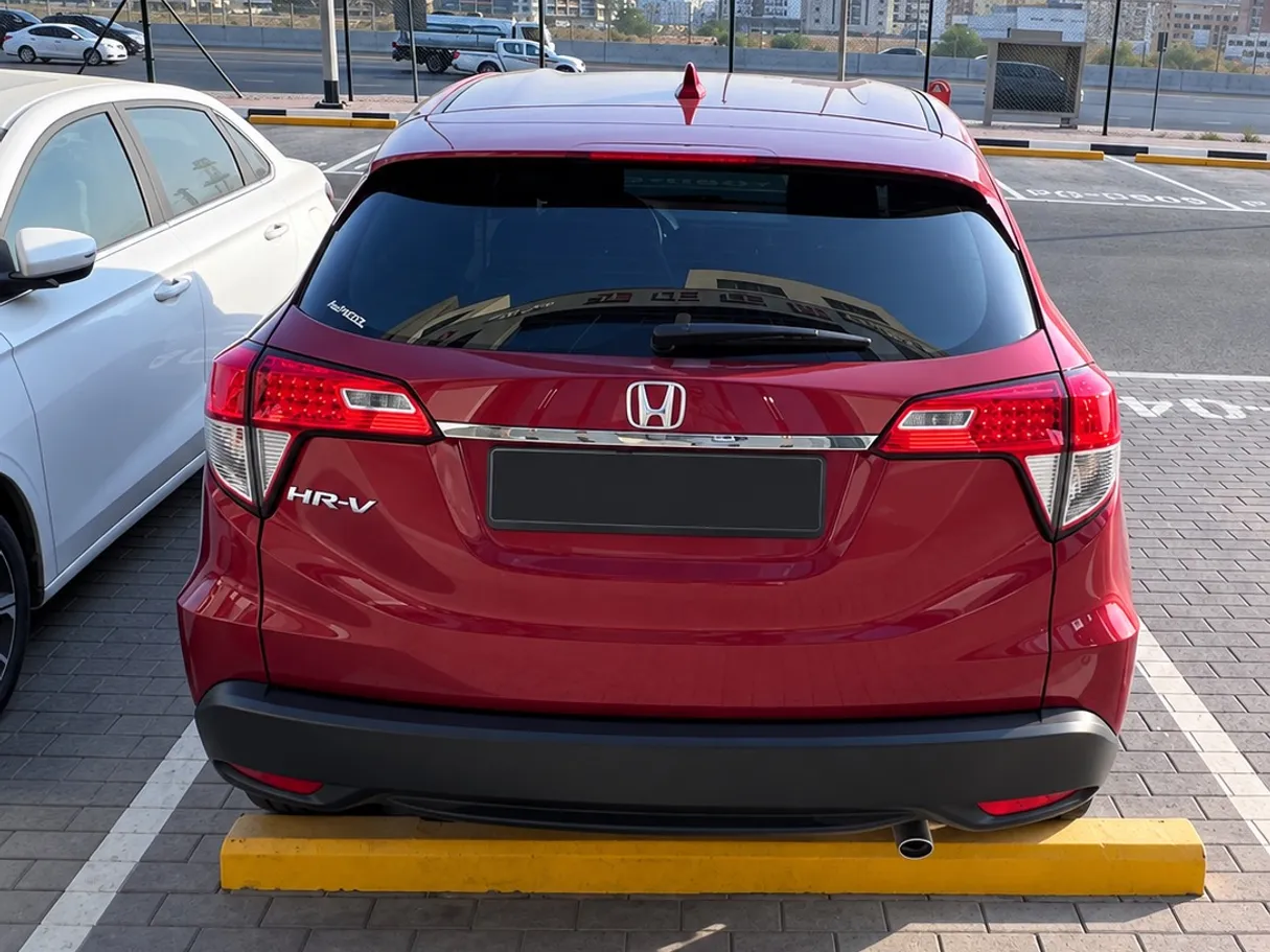 Car image 8
