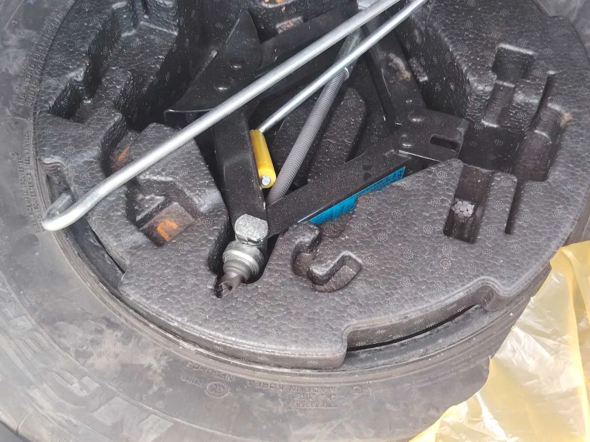 Car image 31