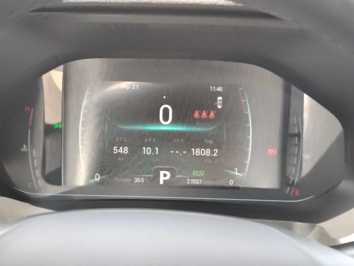 Car image 22