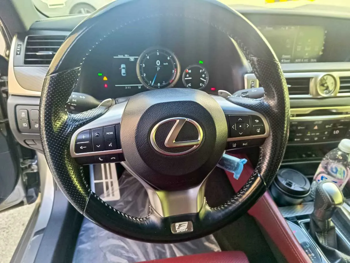 Car image 28