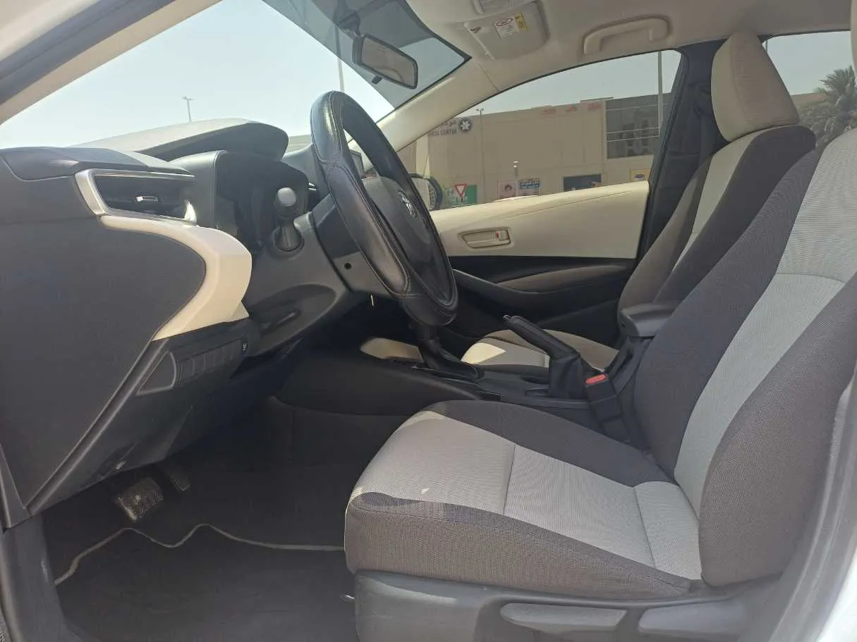 Car image 11