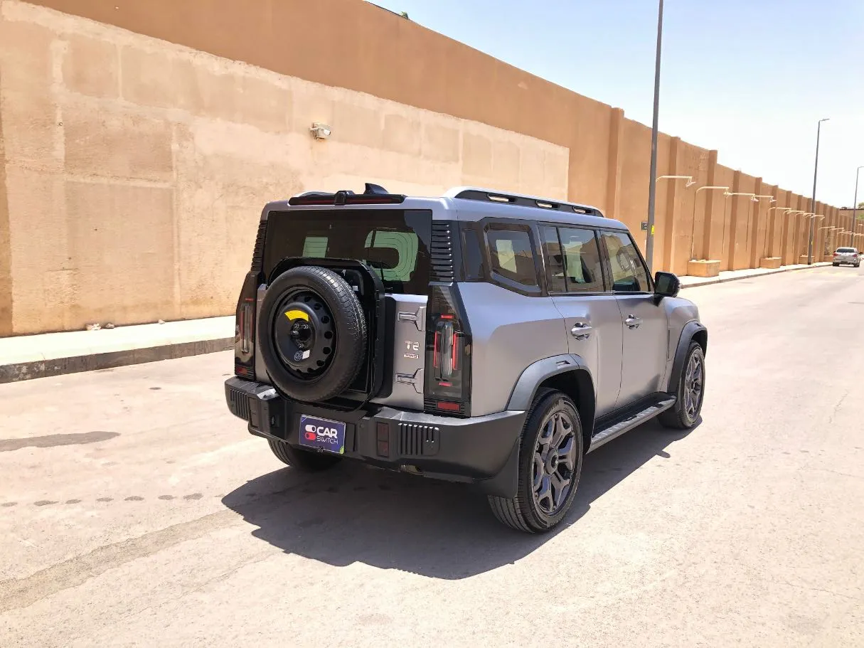 Car image 5