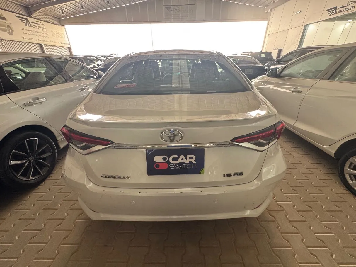 Car image 4
