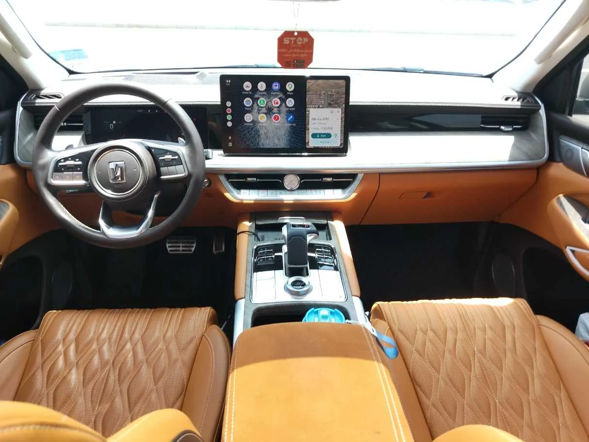 Car image 19