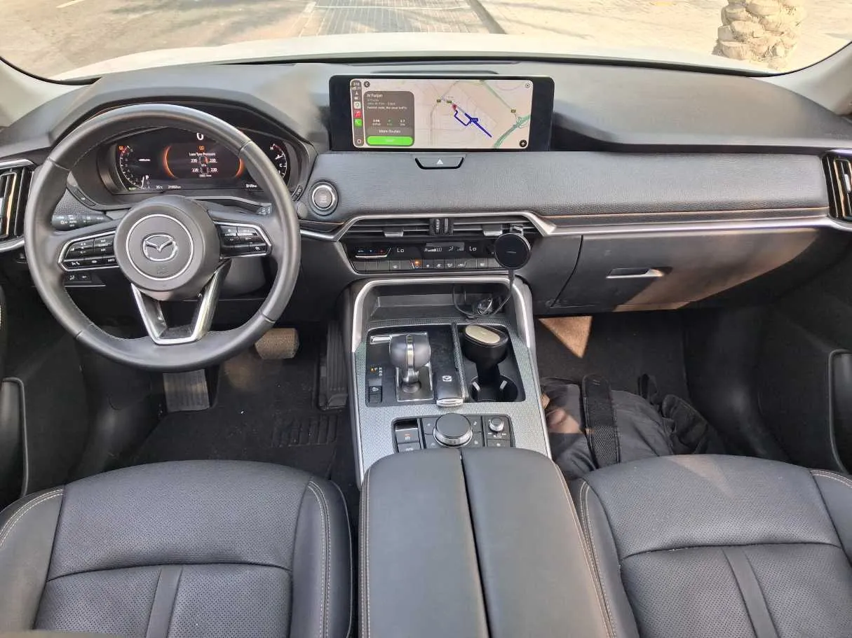 Car image 16