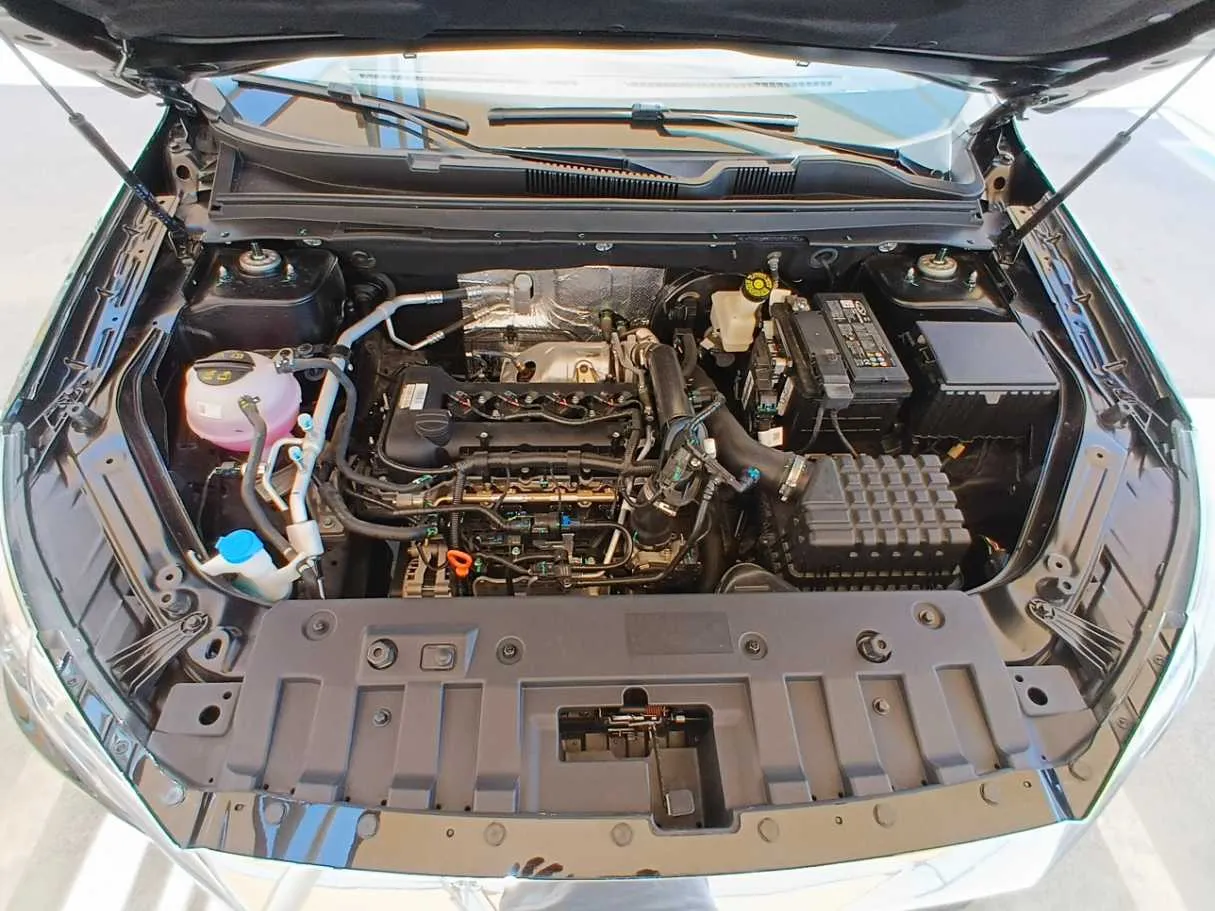 Car image 24