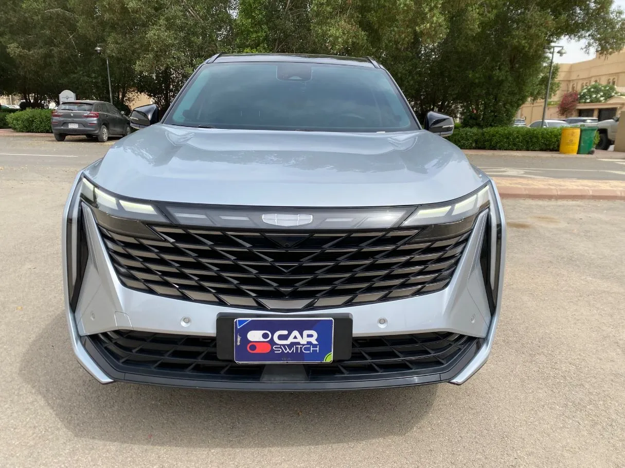 Car image 2