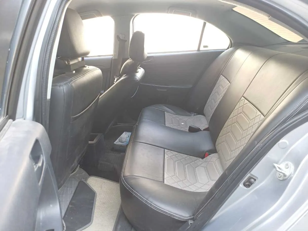Car image 13