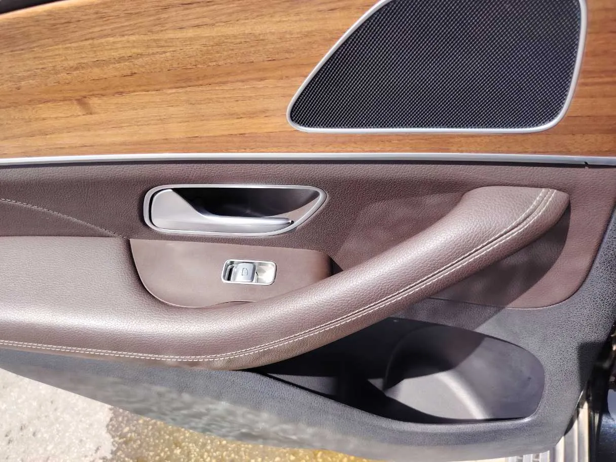 Car image 31