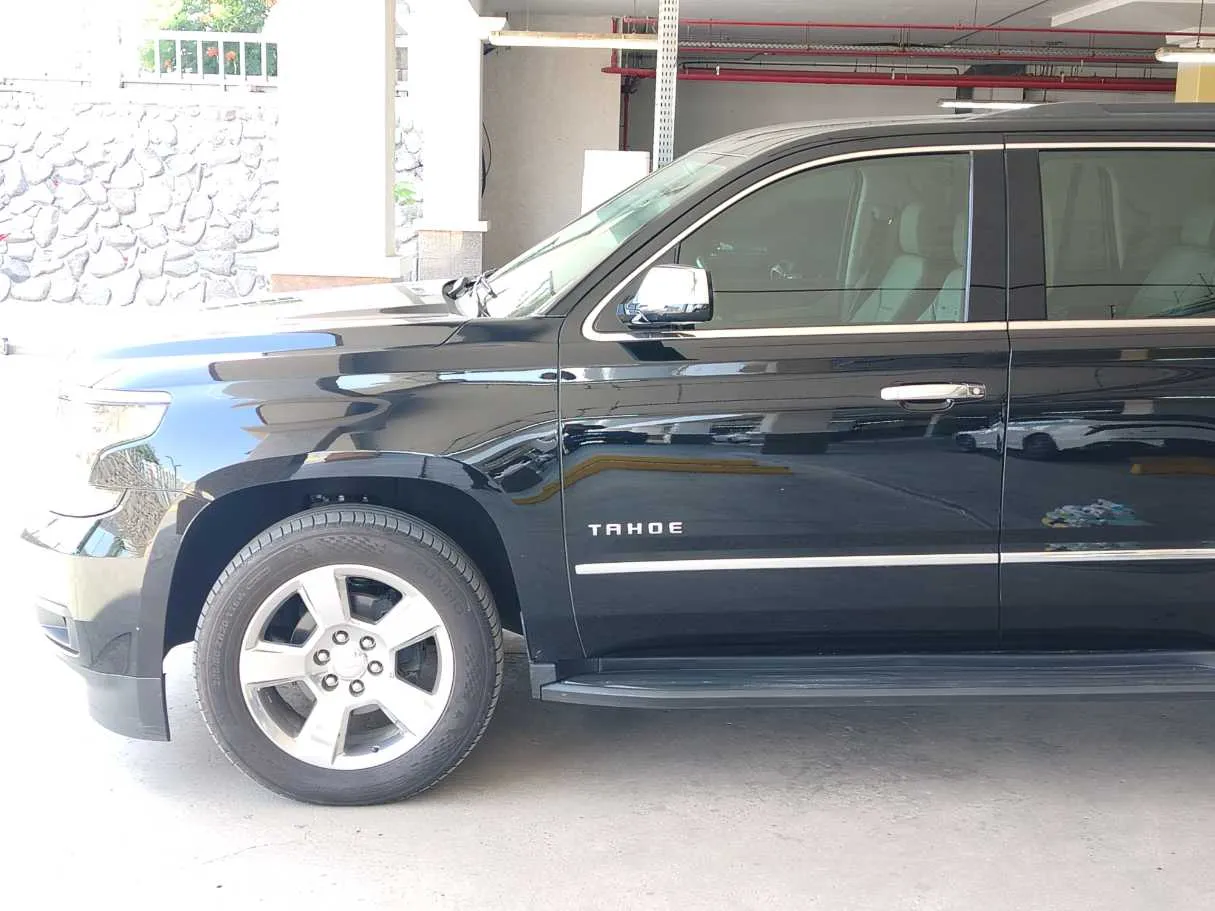 Car image 9