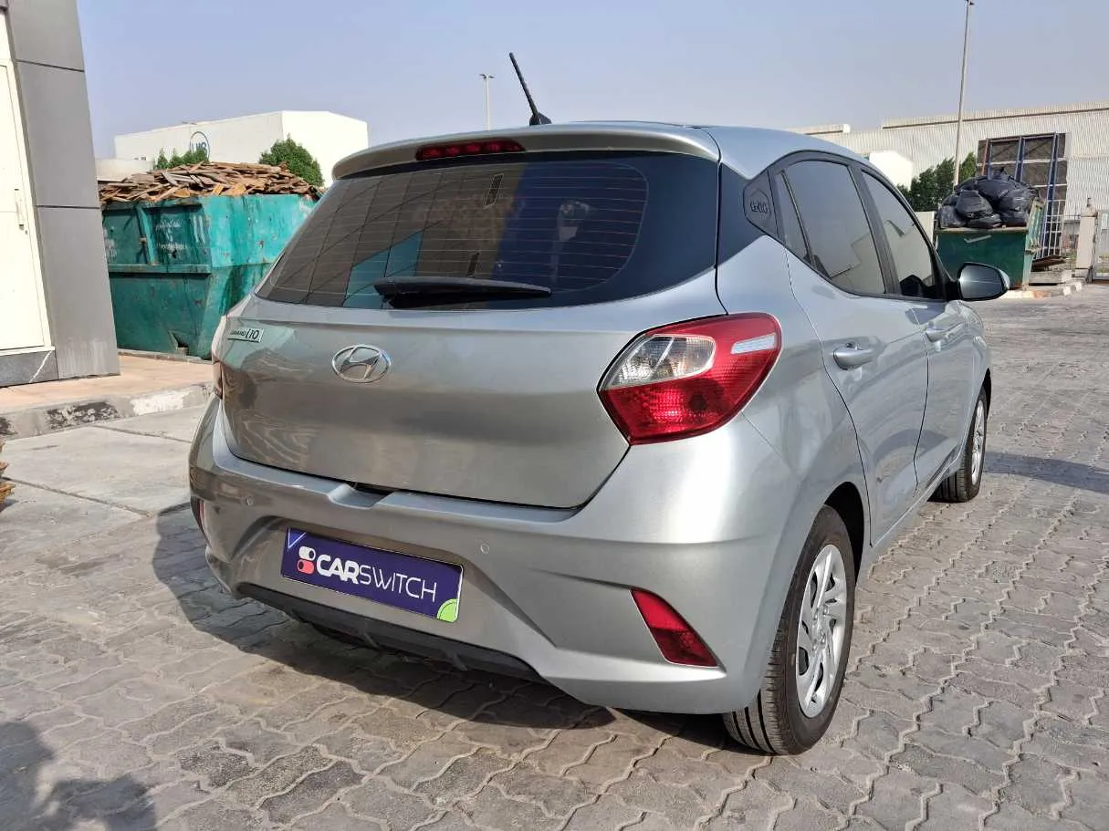 Car image 5