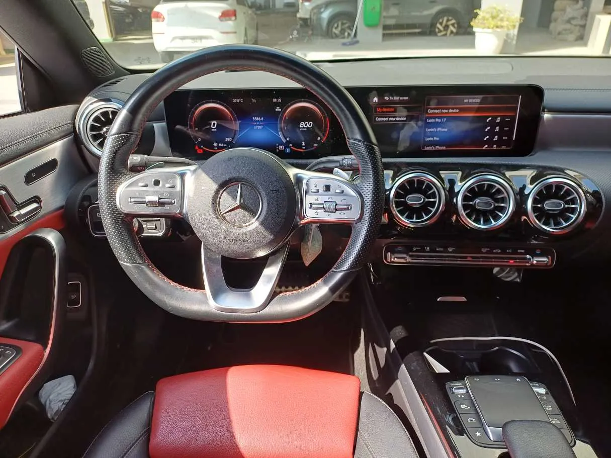 Car image 16