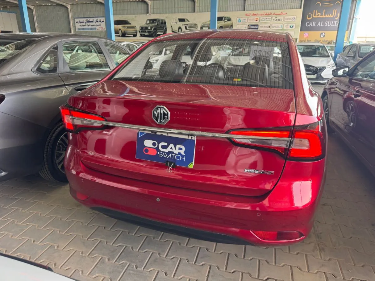 Car image 5