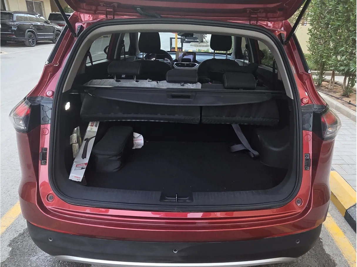 Car image 13