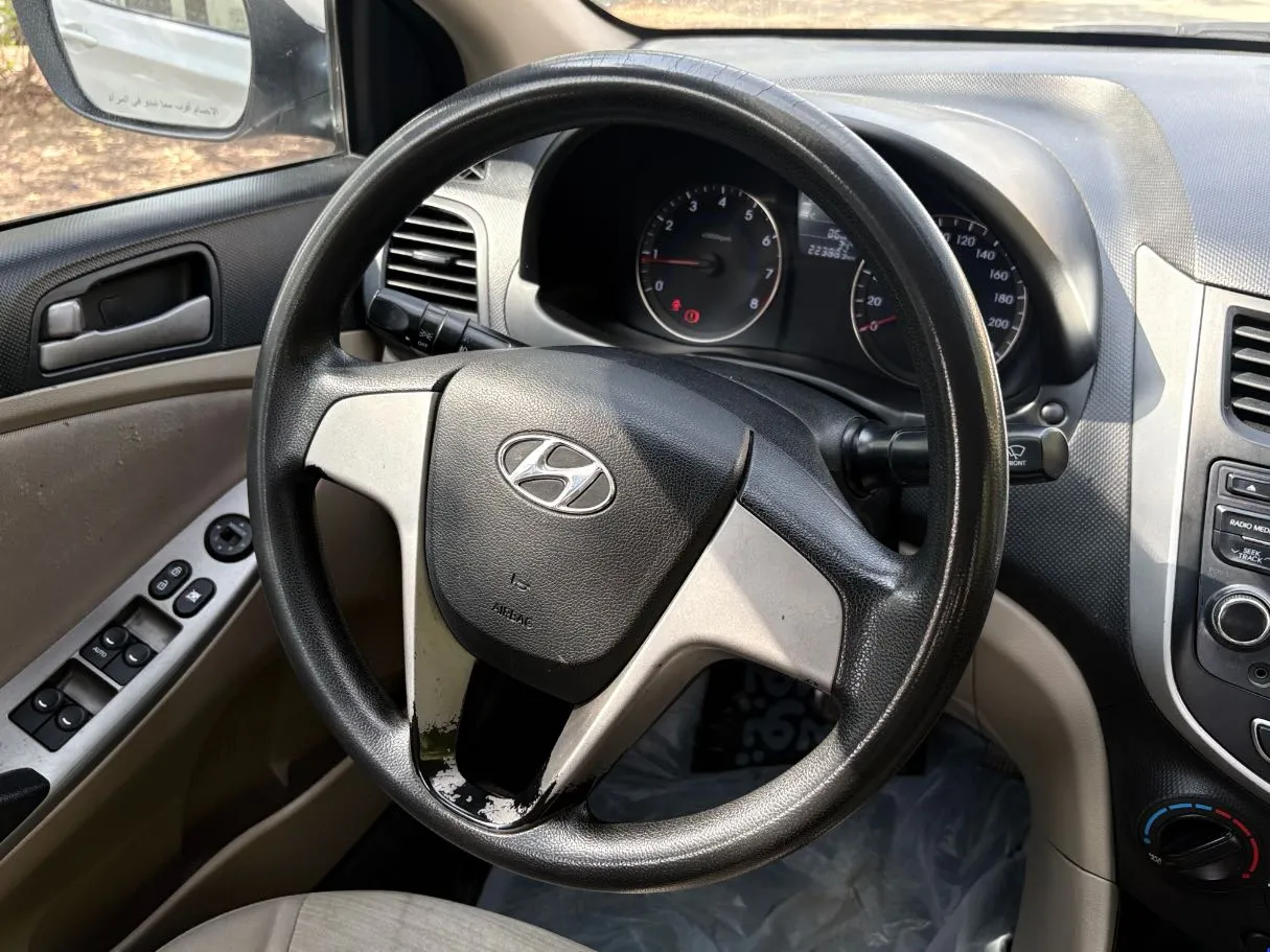 Car image 22