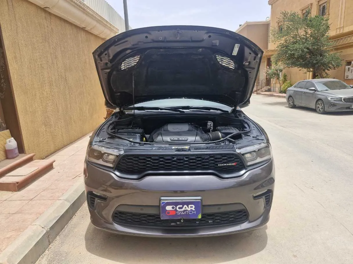 Car image 25
