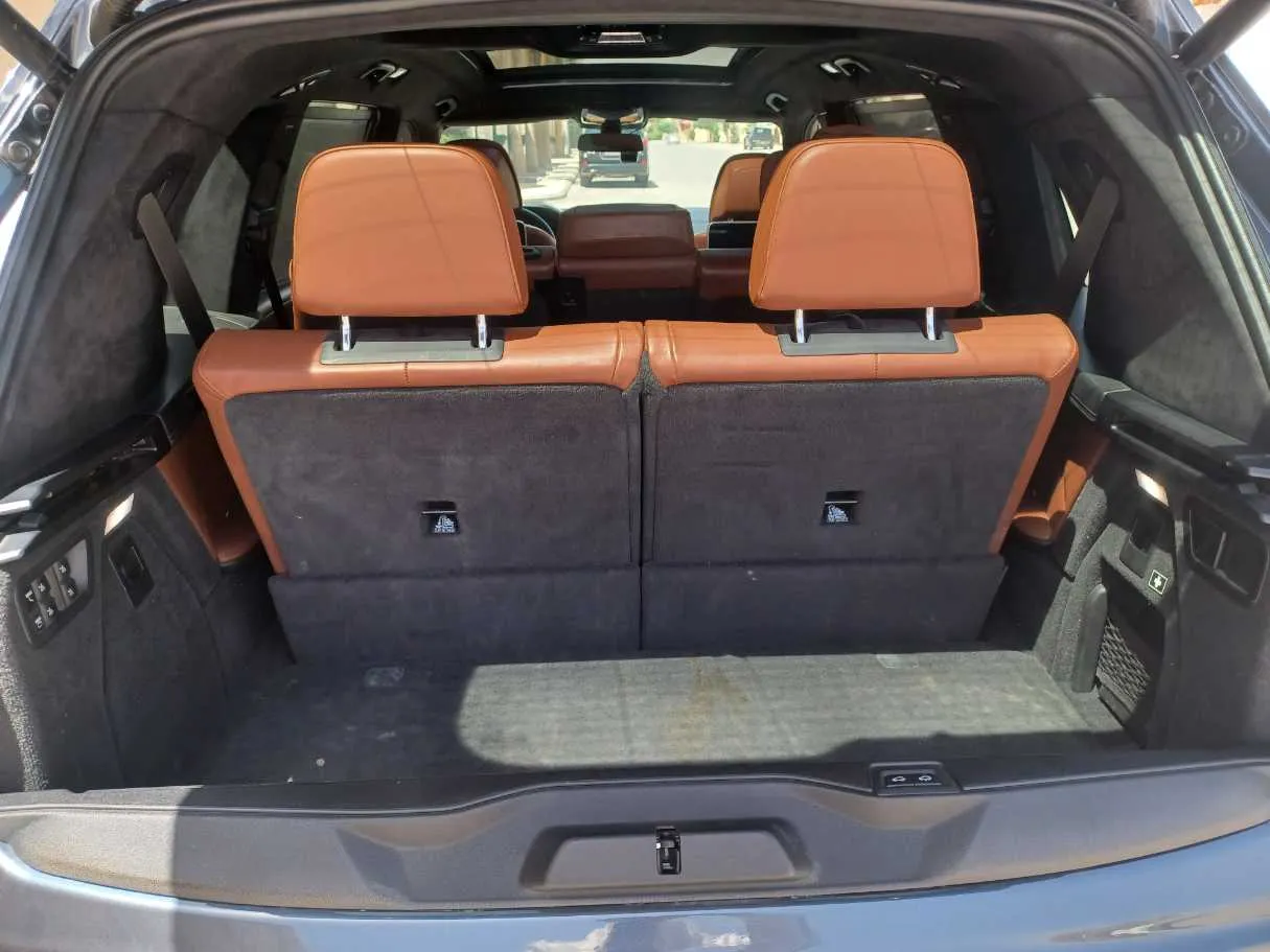 Car image 22
