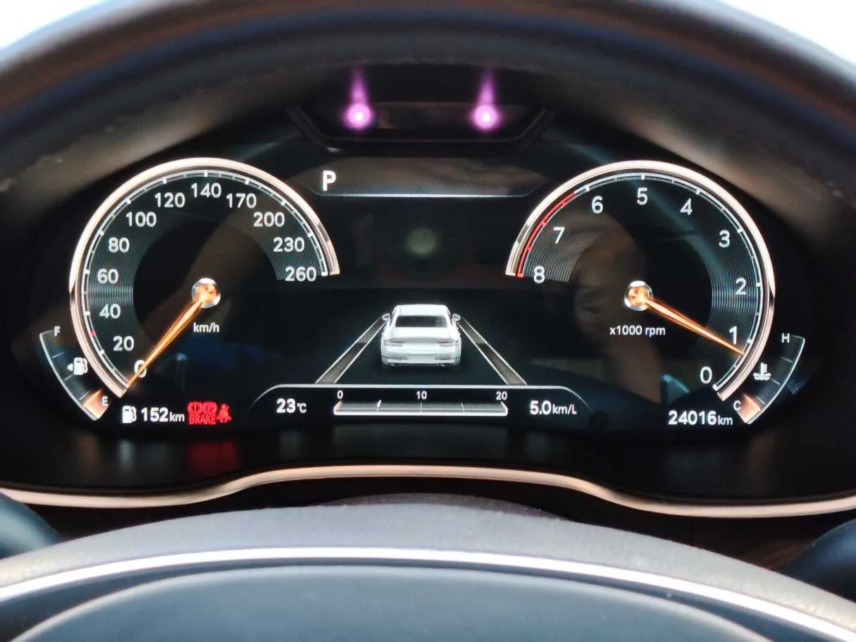 Car image 26