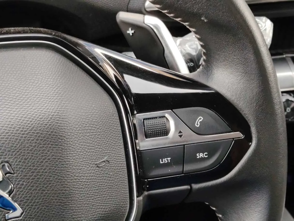 Car image 27