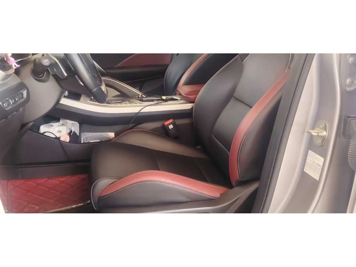 Car image 30