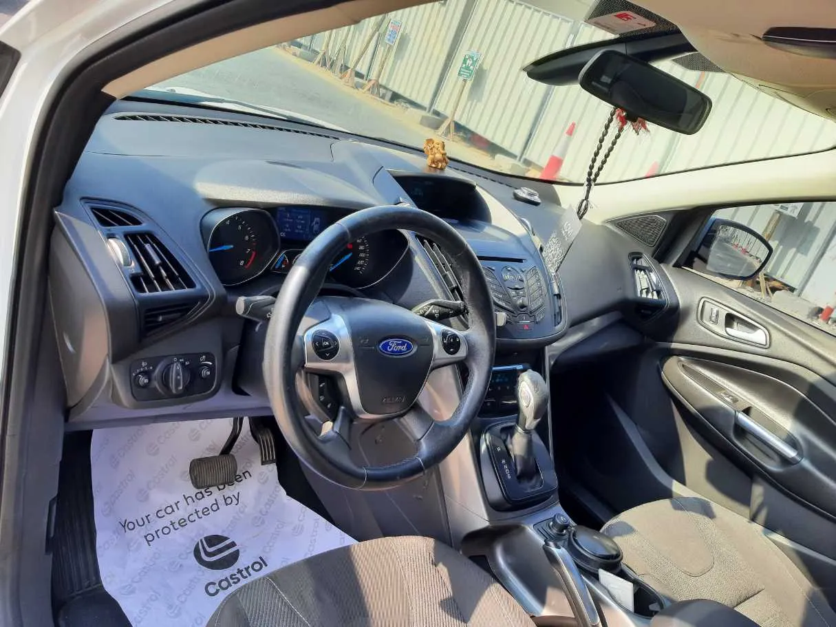 Car image 11