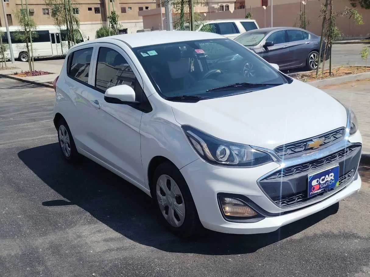 Car image 3