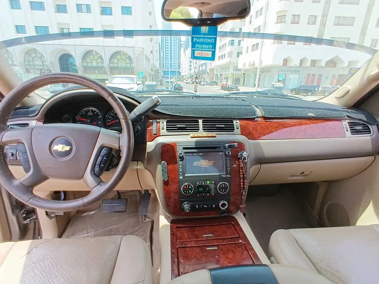 Car image 15