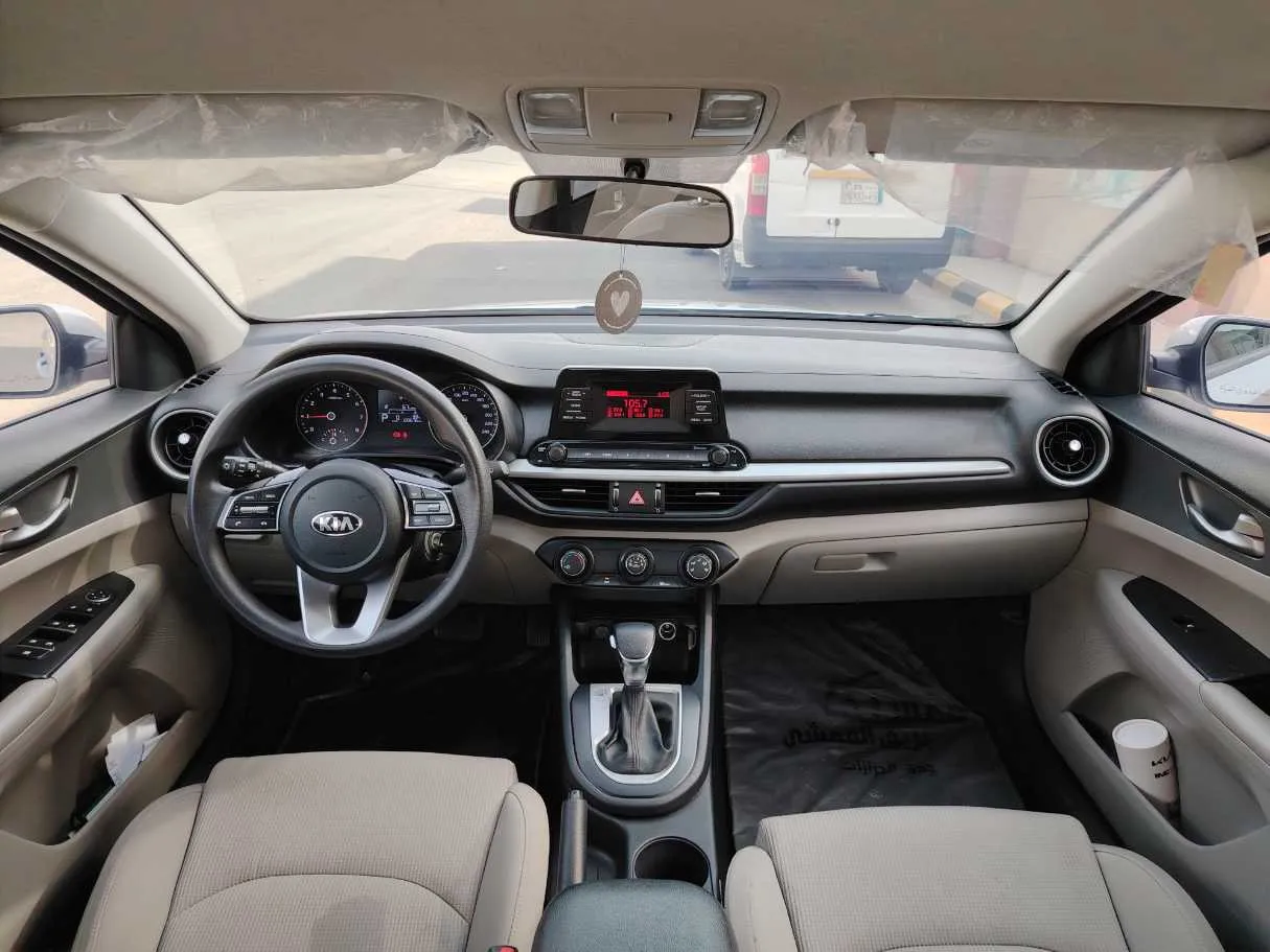Car image 17
