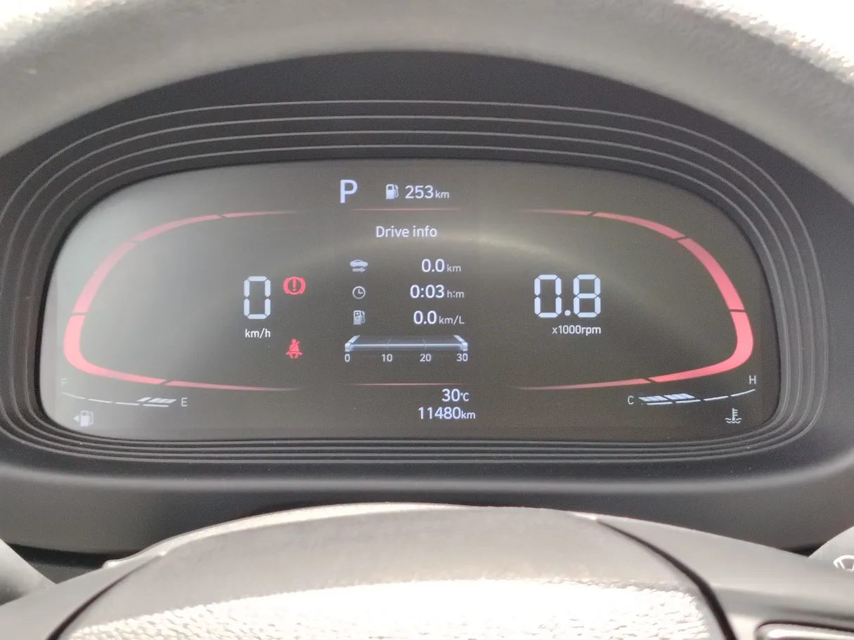 Car image 26
