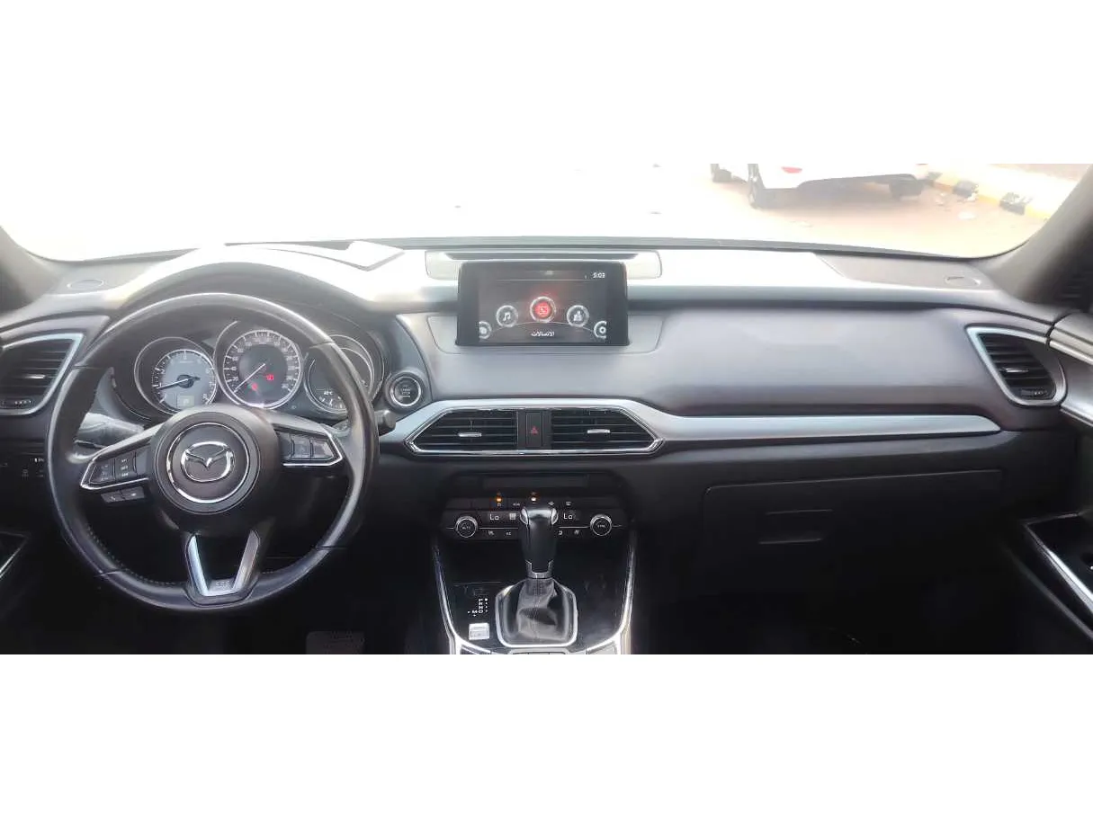 Car image 18