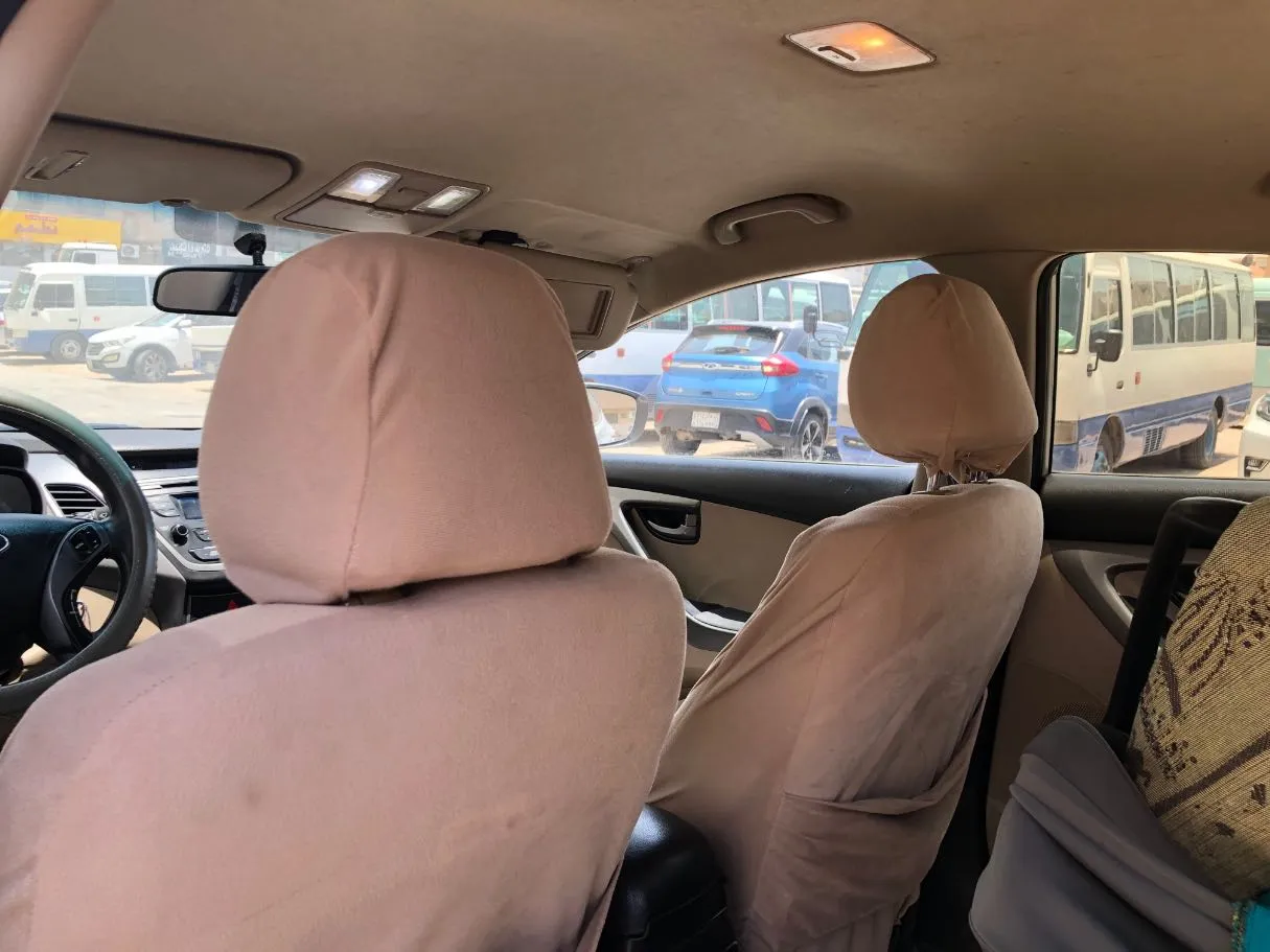 Car image 13