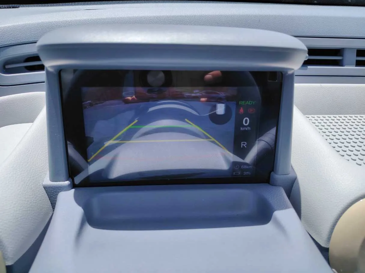 Car image 19
