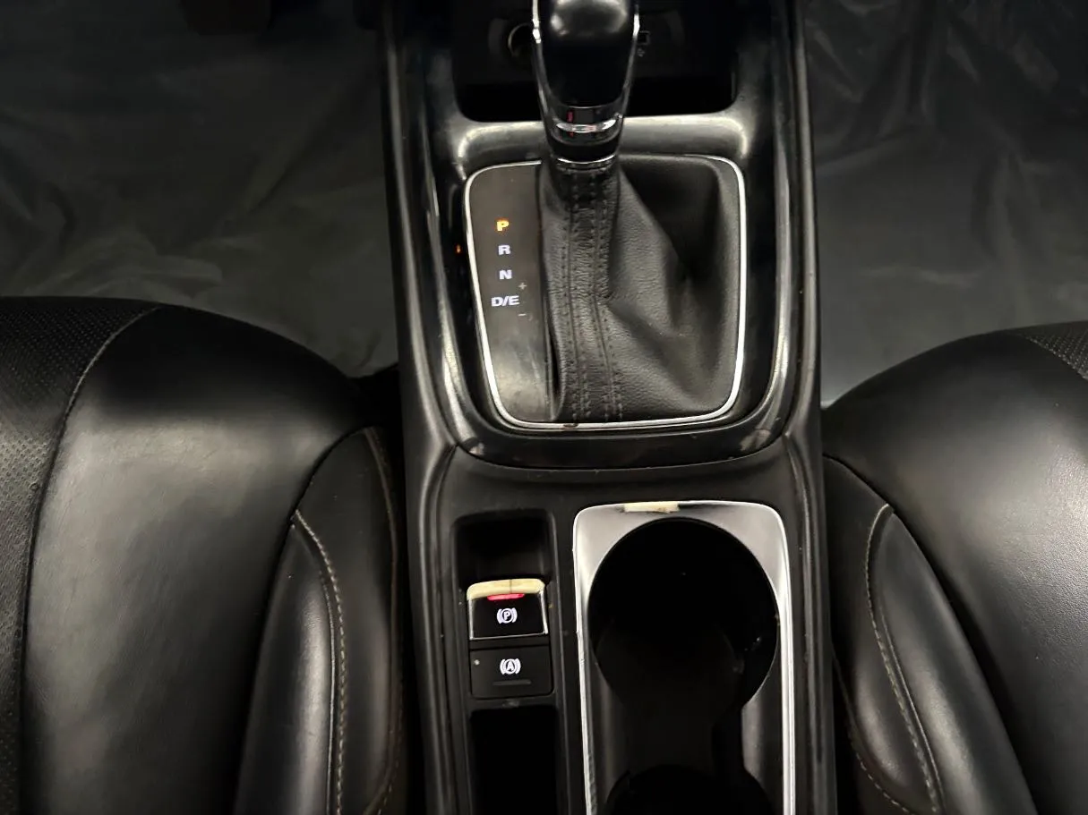 Car image 16