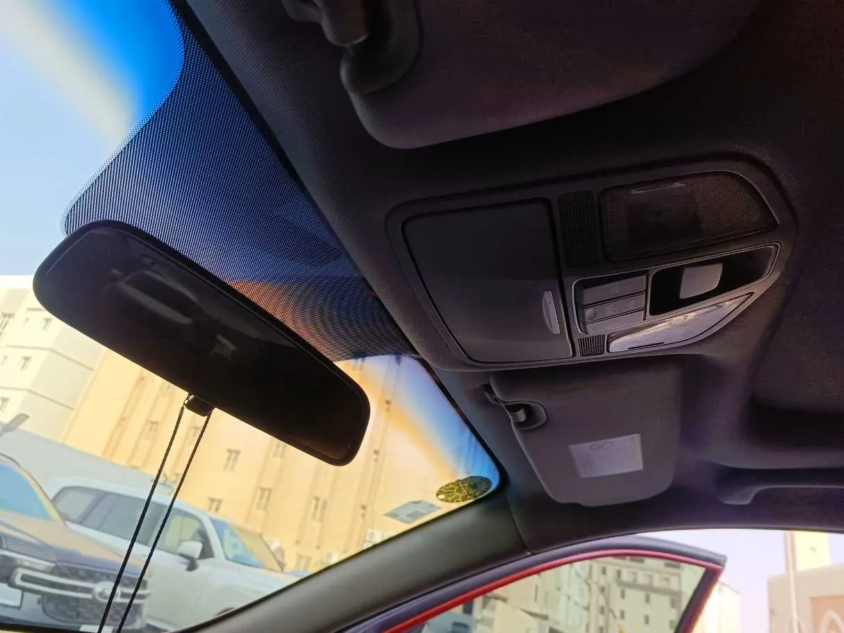 Car image 33