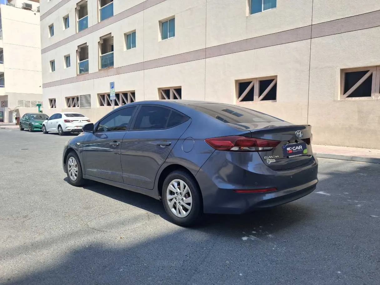 Car image 7