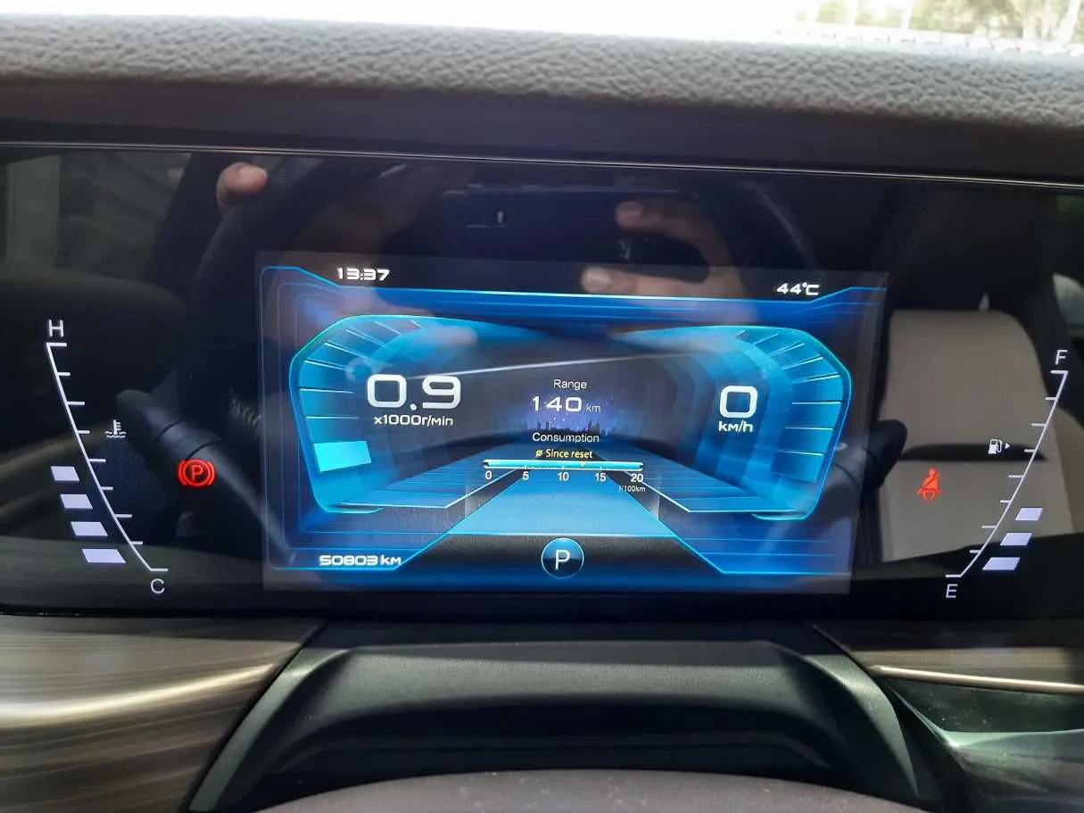 Car image 18