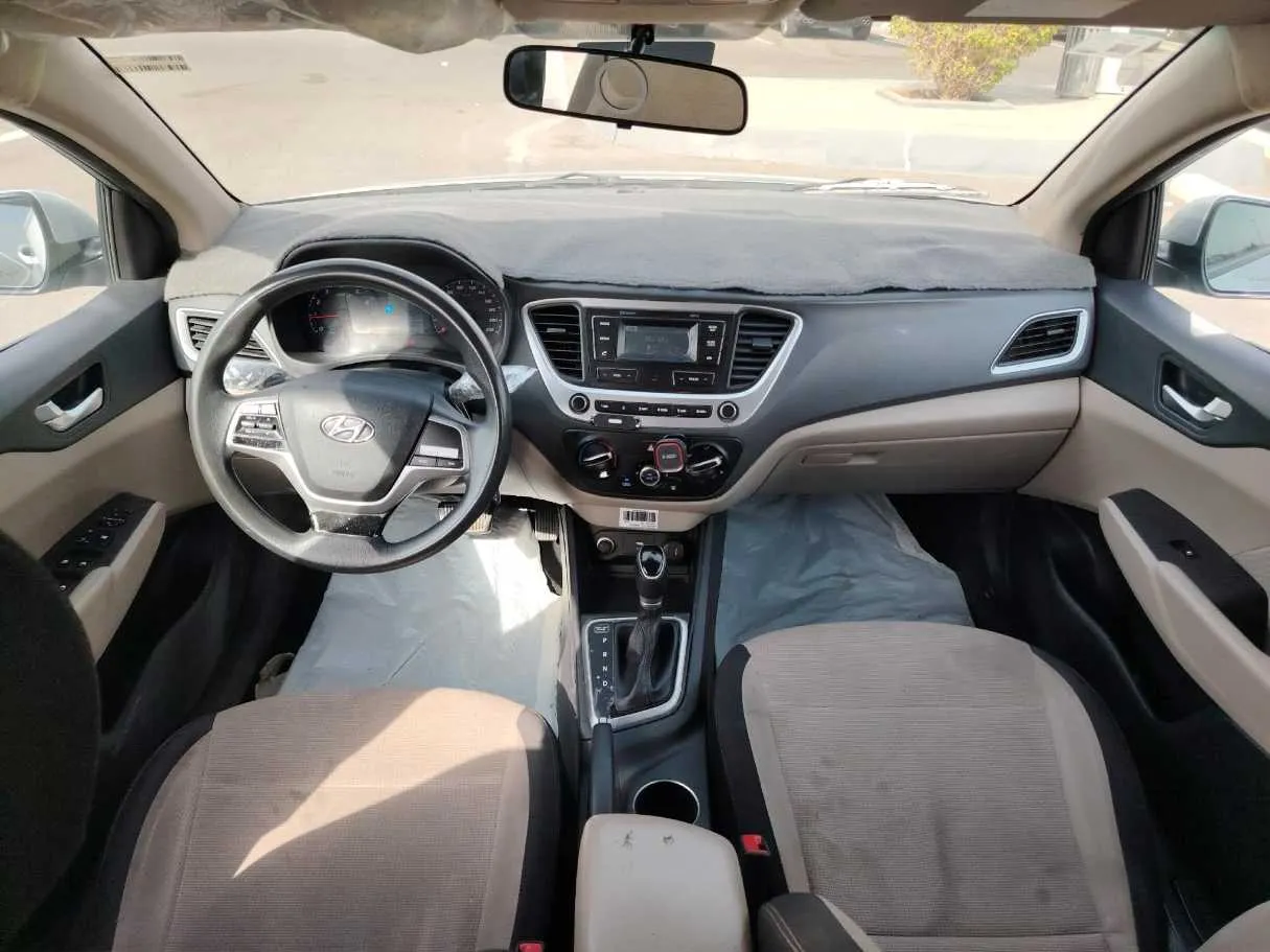 Car image 22