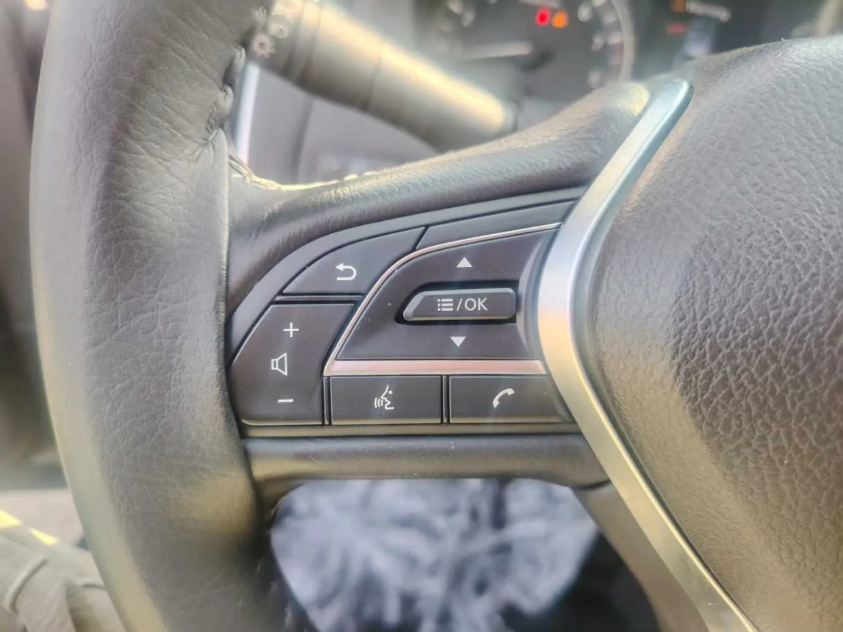 Car image 40