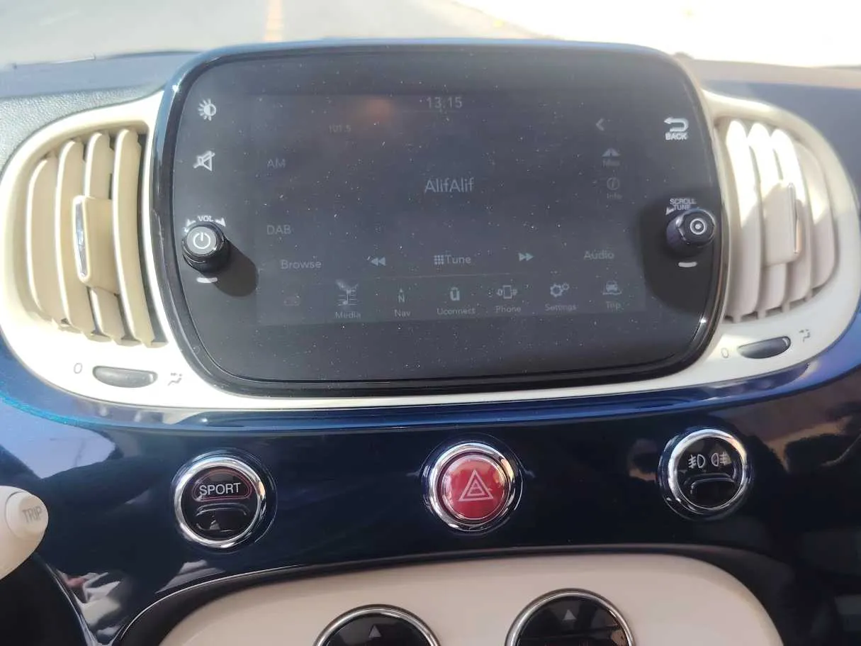 Car image 16