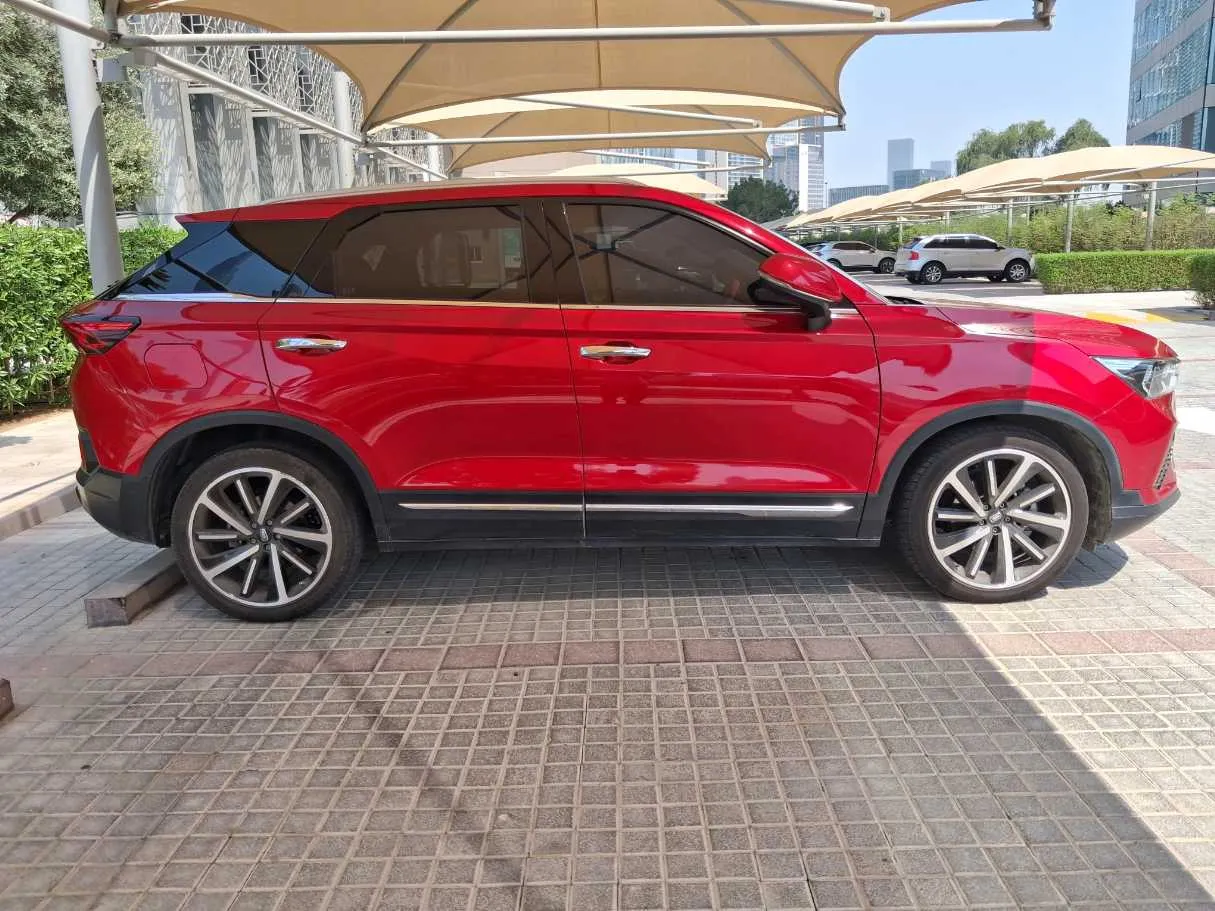 Car image 3