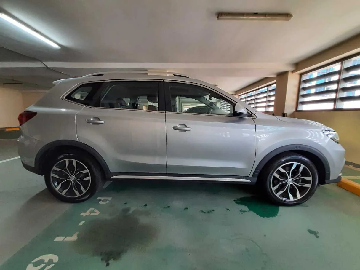 Car image 8
