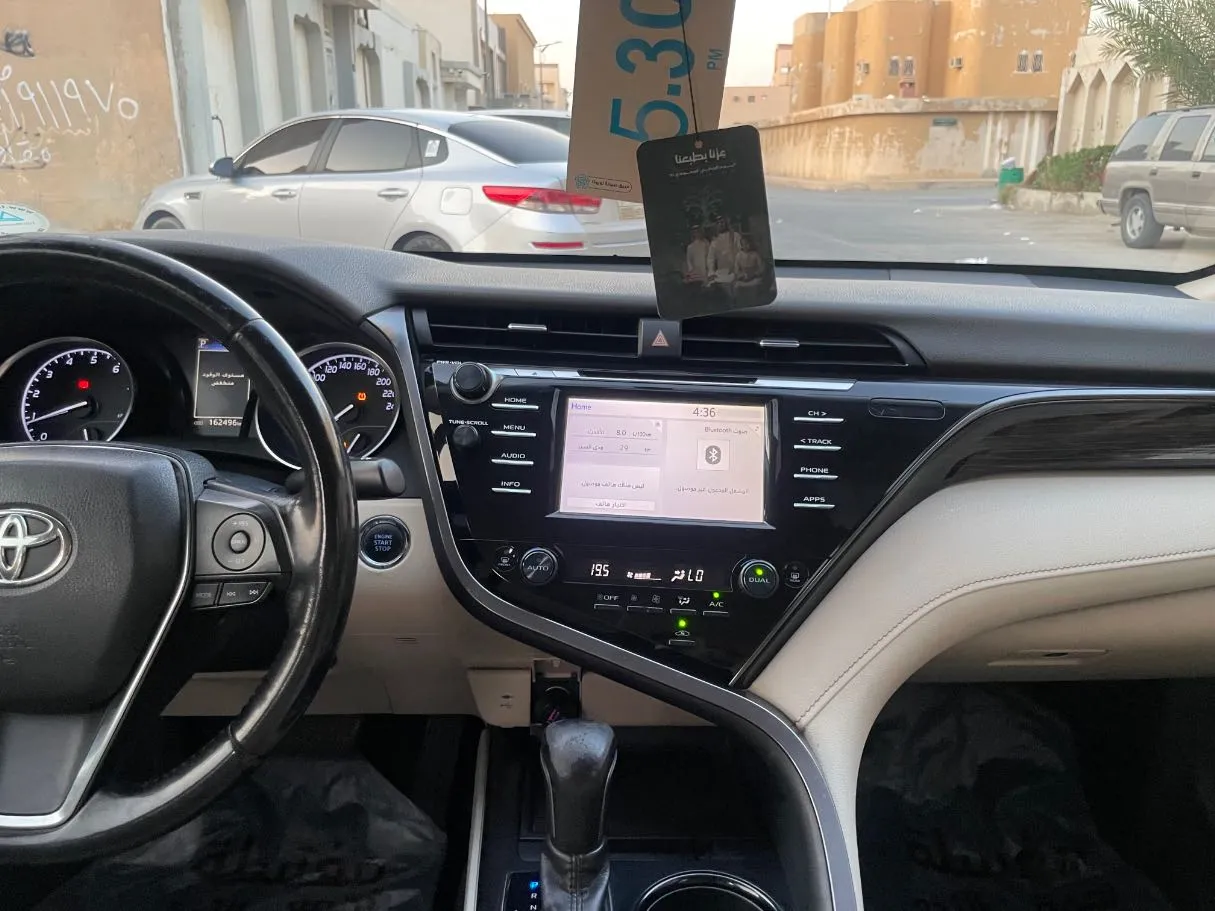 Car image 20
