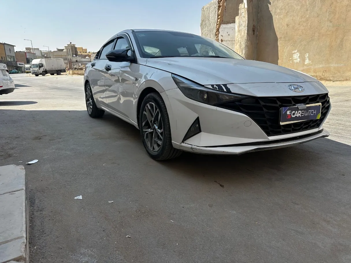 Car image 3