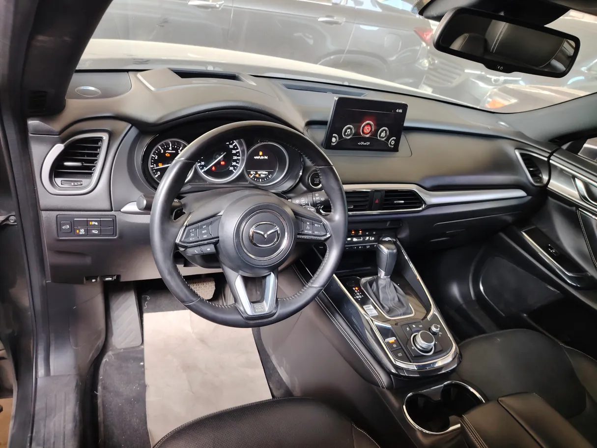 Car image 16