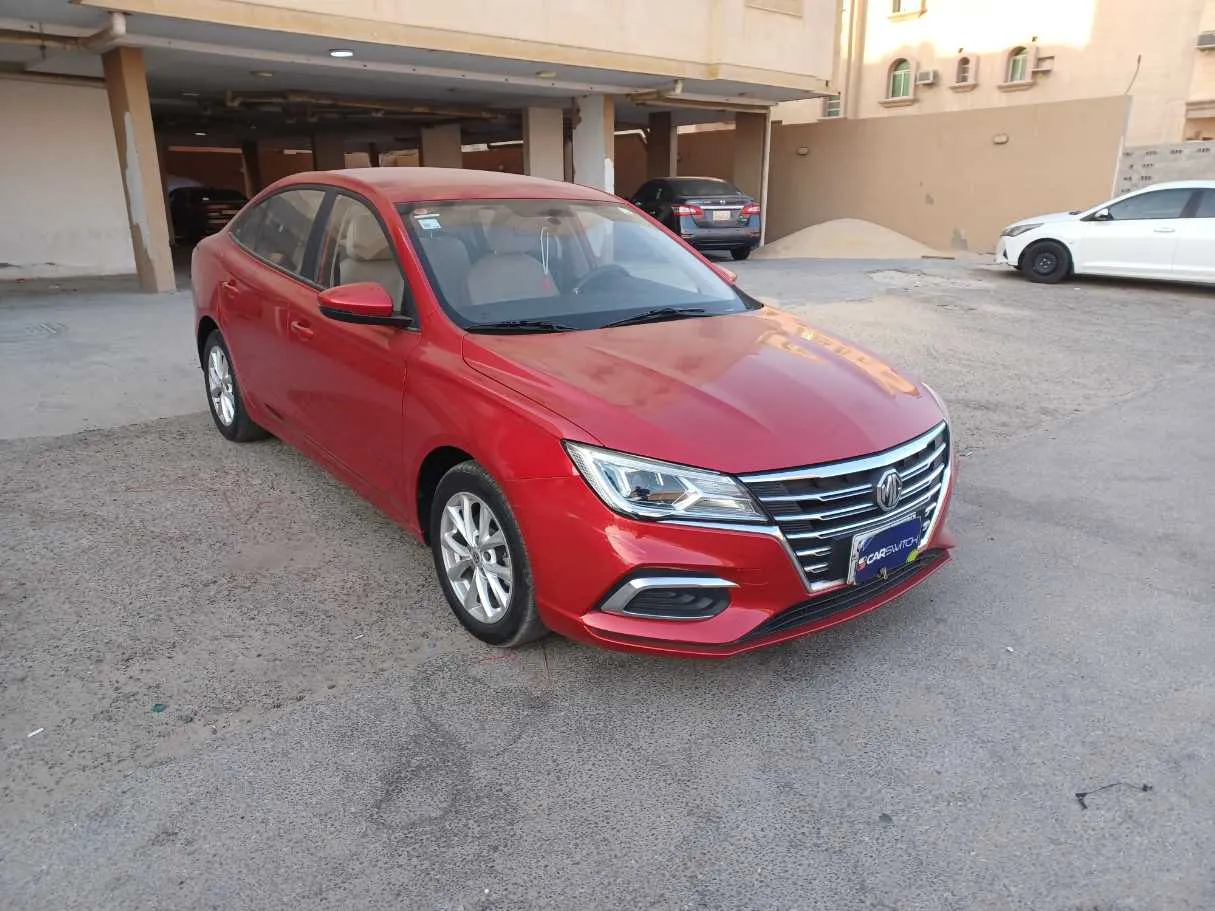 Car image 3
