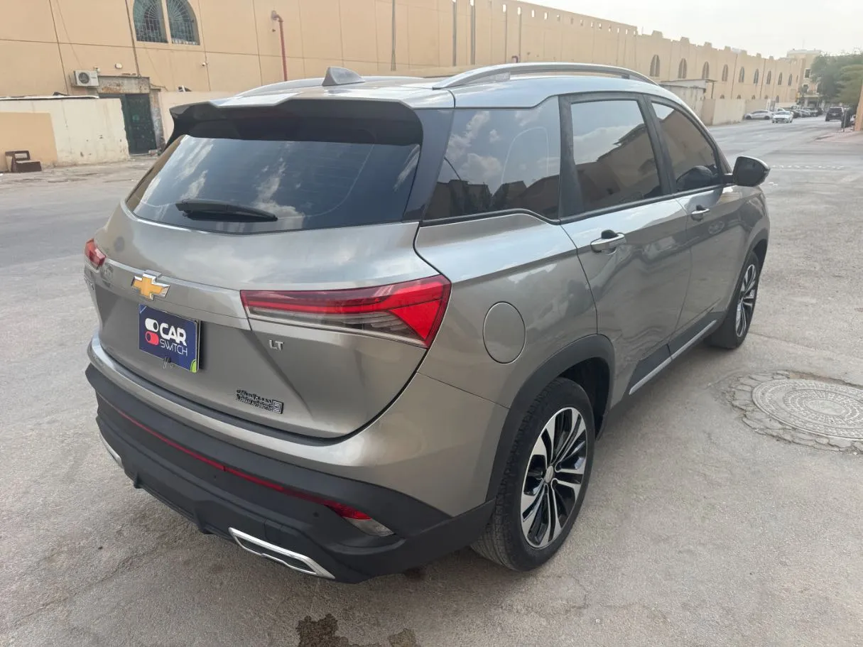 Car image 5