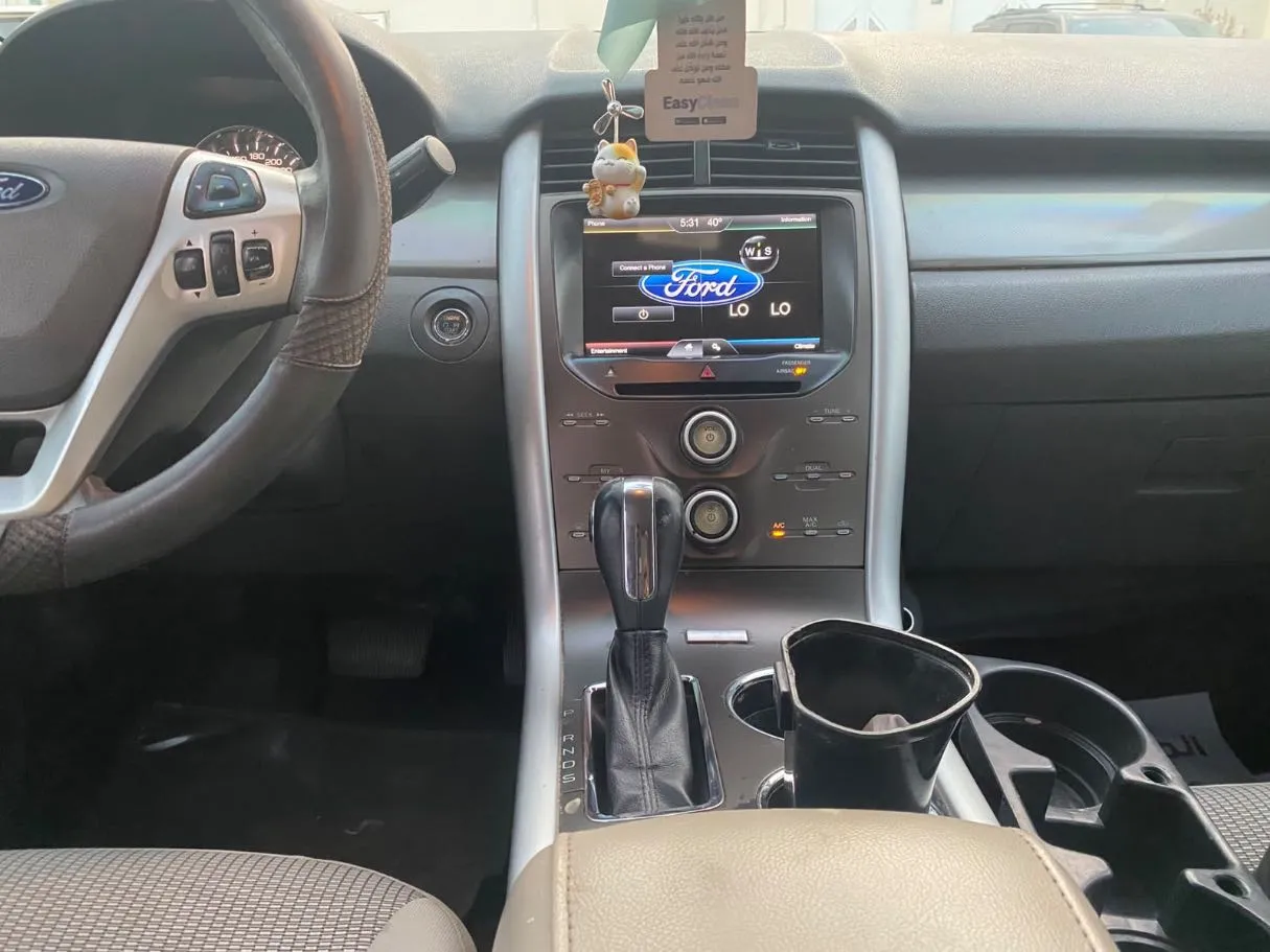 Car image 15