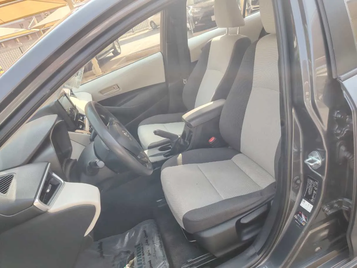 Car image 13