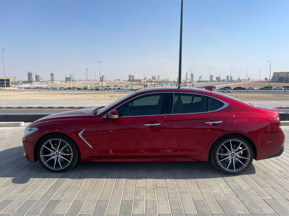 Car image 7